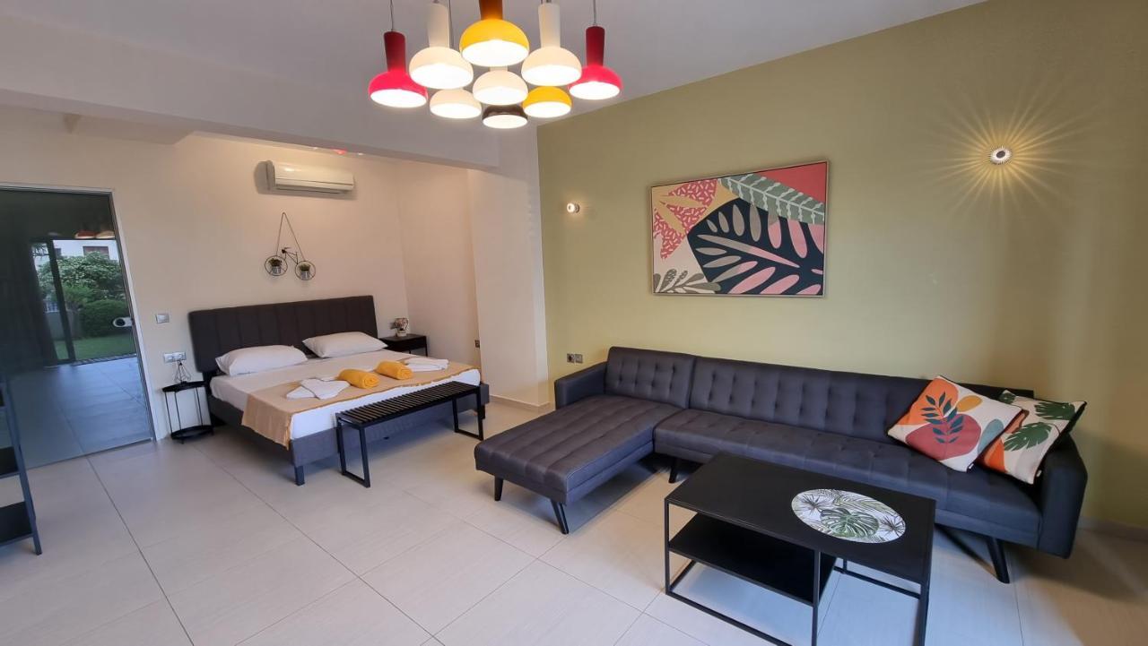Sandy Point Villas Chania Agia Marina  ภายนอก รูปภาพ